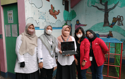 Pelatihan dan Pendampingan Pembuatan Desain Media Ajar Online di TK Plus Atinidi Kota Bandung