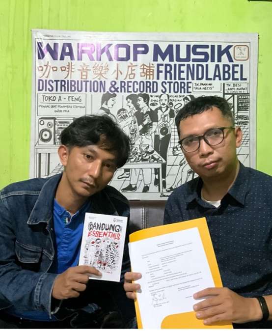 Mendefinisikan Kembali Perkembangan Komunitas Musik Indie Bandung Periode 2013-2023 Lewat Media Zine Kolaborasi antara Dosen Fakultas Industri Kreatif dengan Warkop Musik