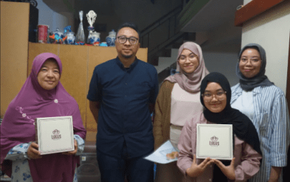 DKV Telkom University dan Lotus Bacastry: Inovasi Desain Kemasan untuk UMKM Lokal