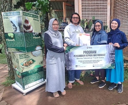 Brand Activation Desa Baros melalui Revitalisasi Event Tradisional (Desa Konservasi Baros)