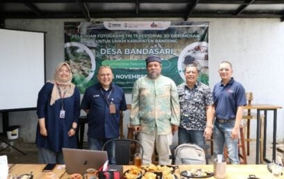 Mengangkat Potensi UMKM Keramik Lewat Visual 3D Fotogrametri Berbasis Smartphone.